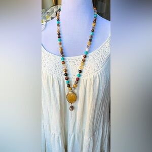 Long Multi-Stone Beaded Necklace – Colorful Elegance with Natural Charm